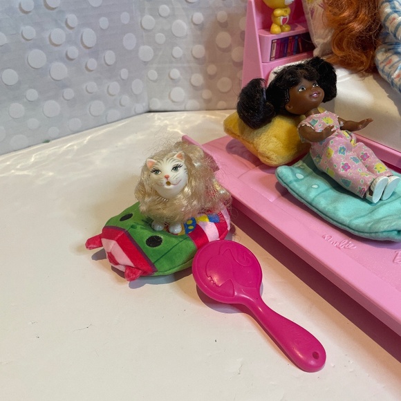 My First Barbie Bedtime with 4-Ever Best Friends doll & little sister Kelly - Picture 5 of 15